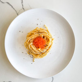 Spaghetti Carbonara mit geräucherter Forelle